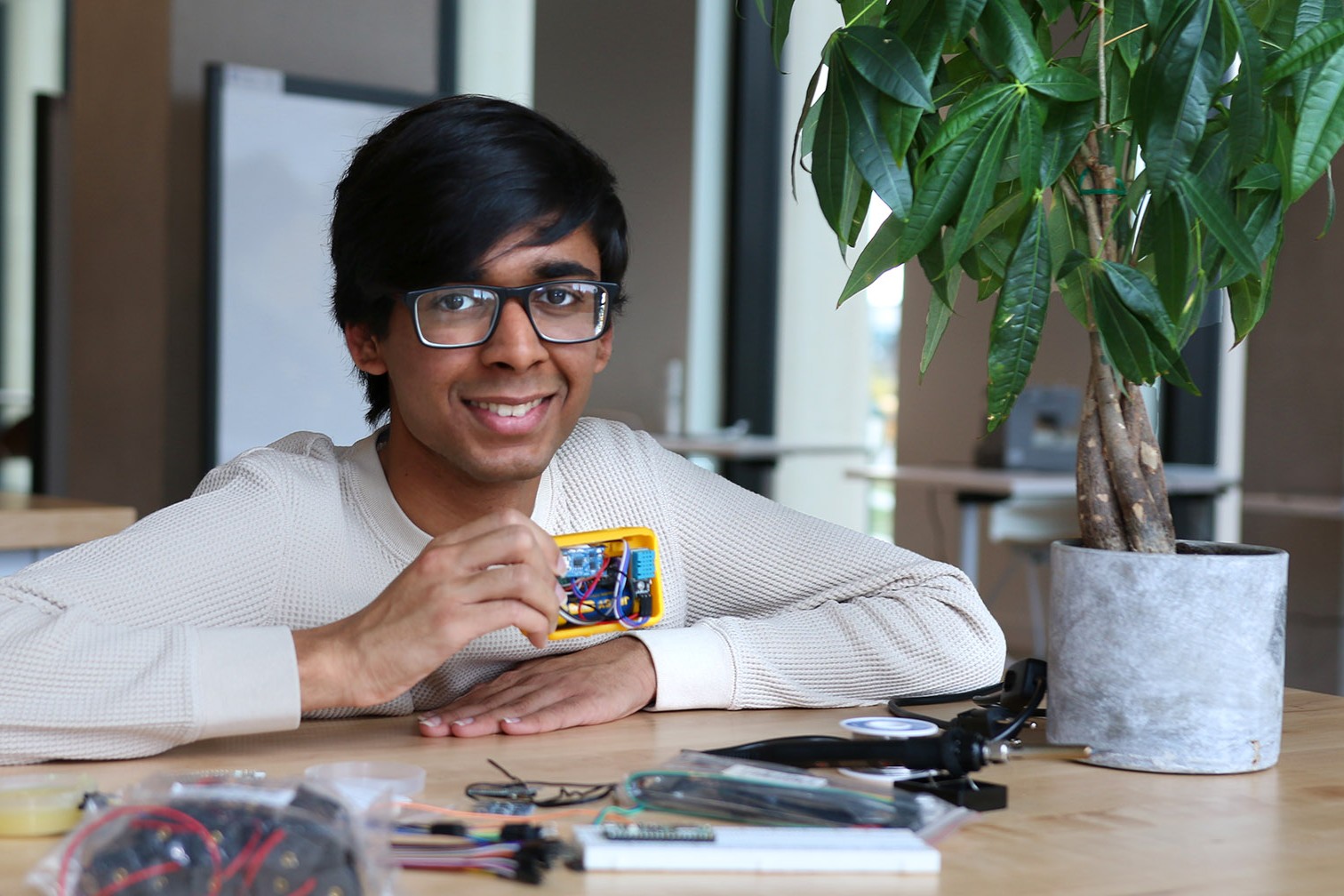 Aakarsh Garg Hero Opt